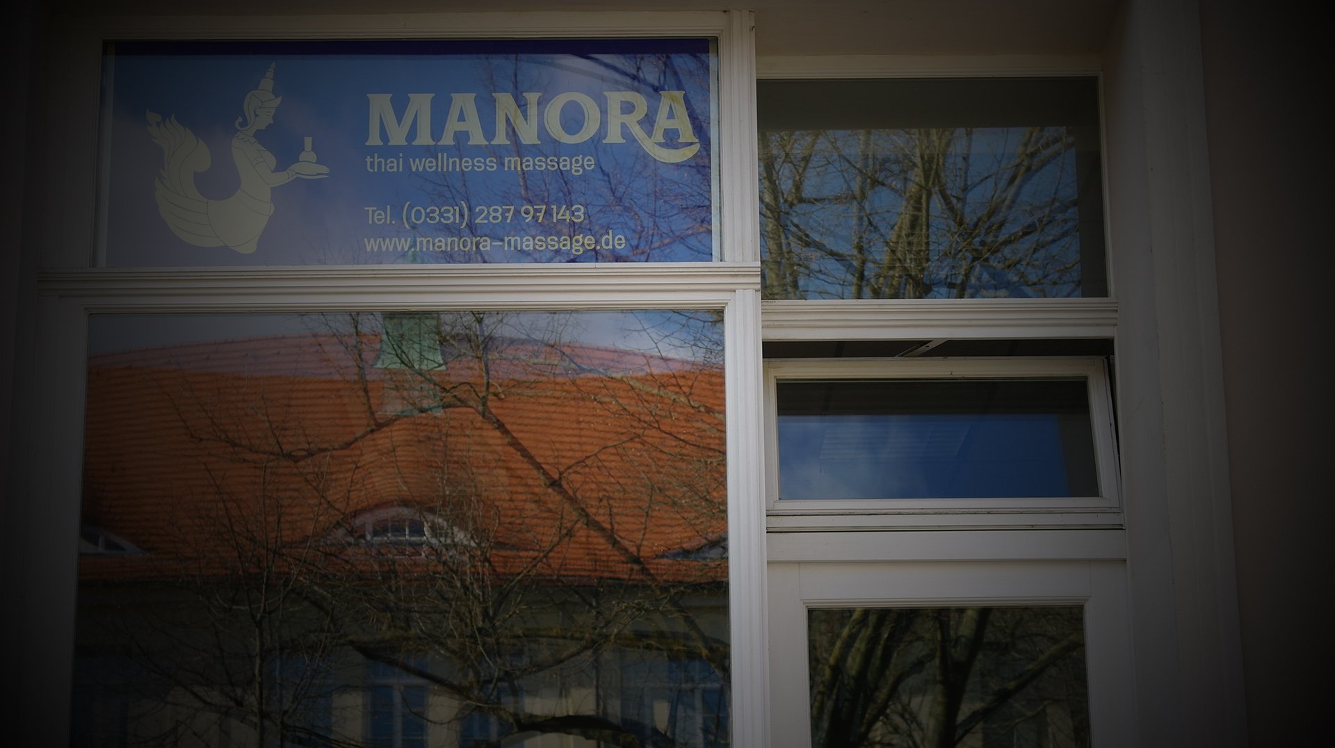 Schaufenster und Eingang des Ladens